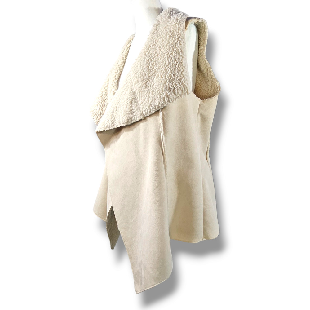 EUC‎ Knox Rose Faux Suede & Sherpa Waterfall Open Vest Sz. L Cream Ivory